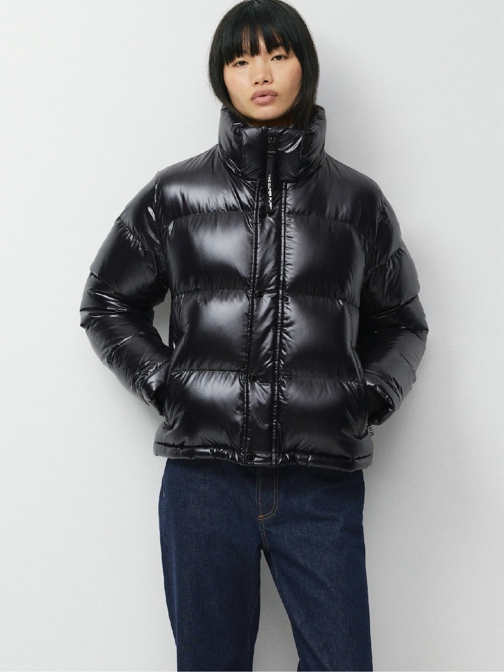 Aritzia- The Super Puff Shorty- Hi-Gloss worn a few times